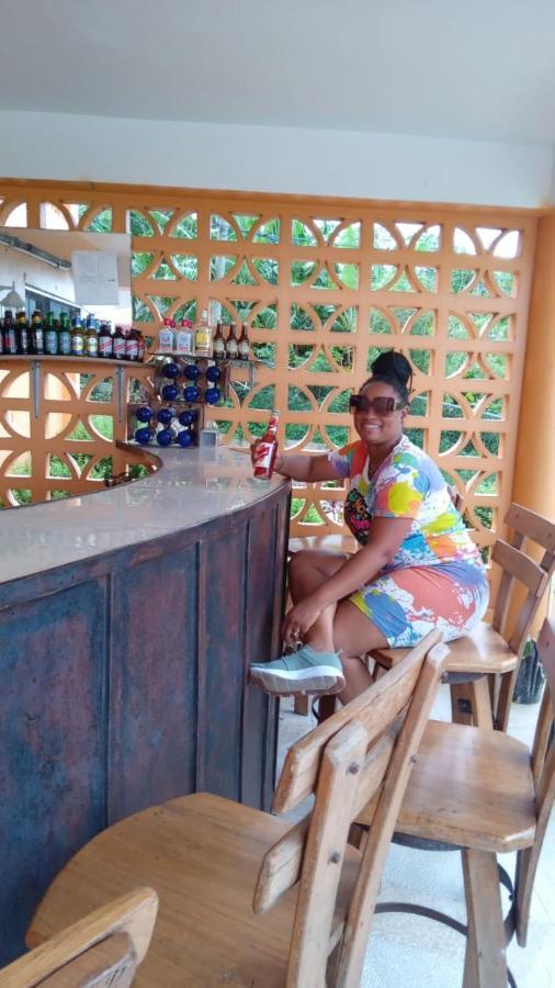 Chaudhry Holiday House Montego Bay Esterno foto