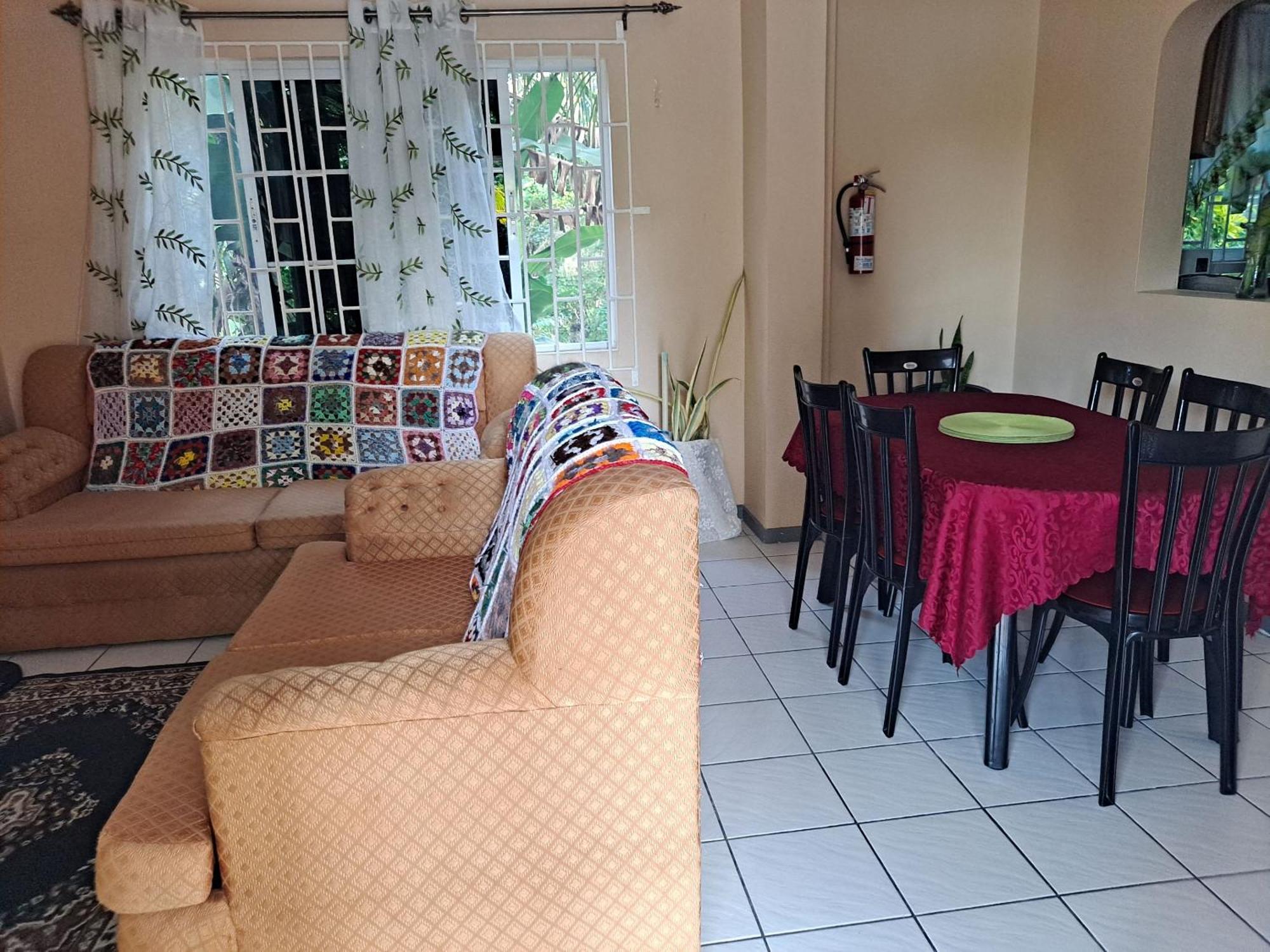 Chaudhry Holiday House Montego Bay Esterno foto