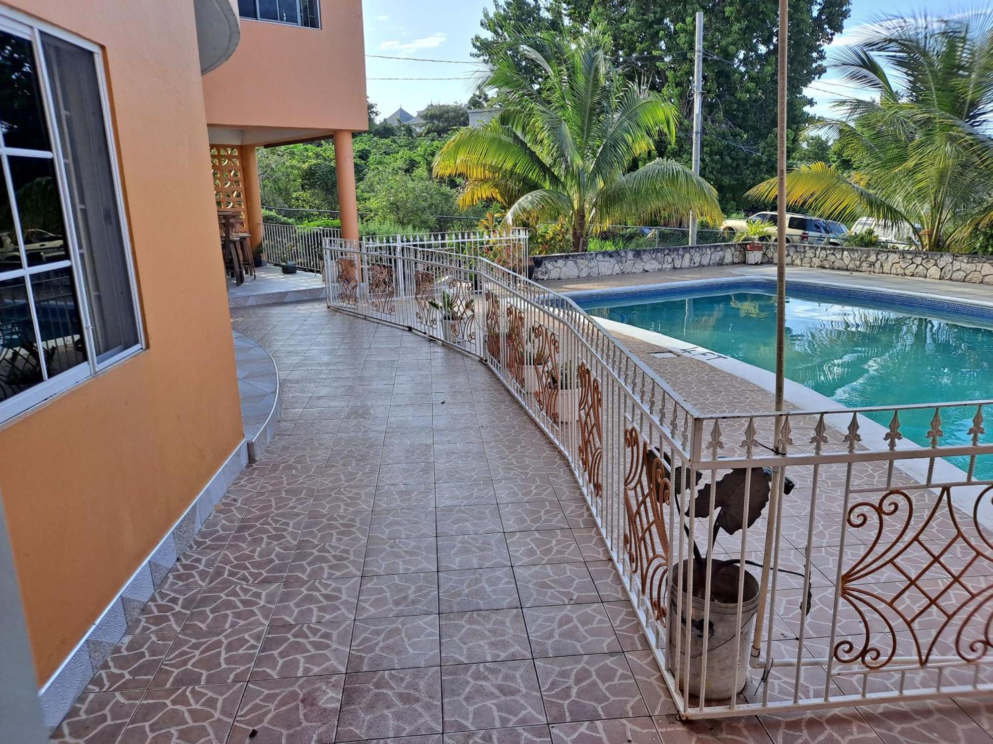 Chaudhry Holiday House Montego Bay Esterno foto
